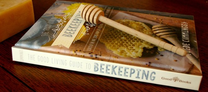 The-Good-Living-Guide-to-Beekeeping-Dede-Cummings (8)